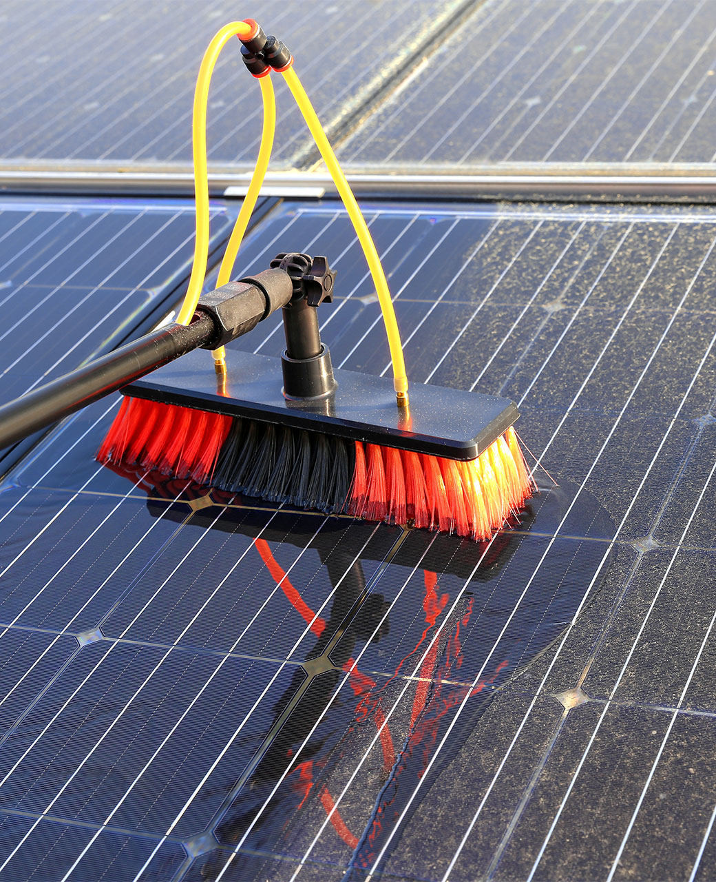 cleaning-solar-panels